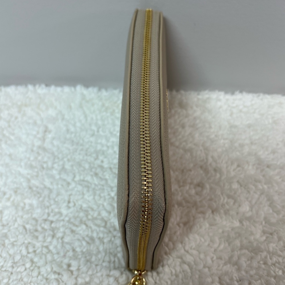 Steve Madden Taupe Pebble Wristlet Clutch - Picture 12 of 12